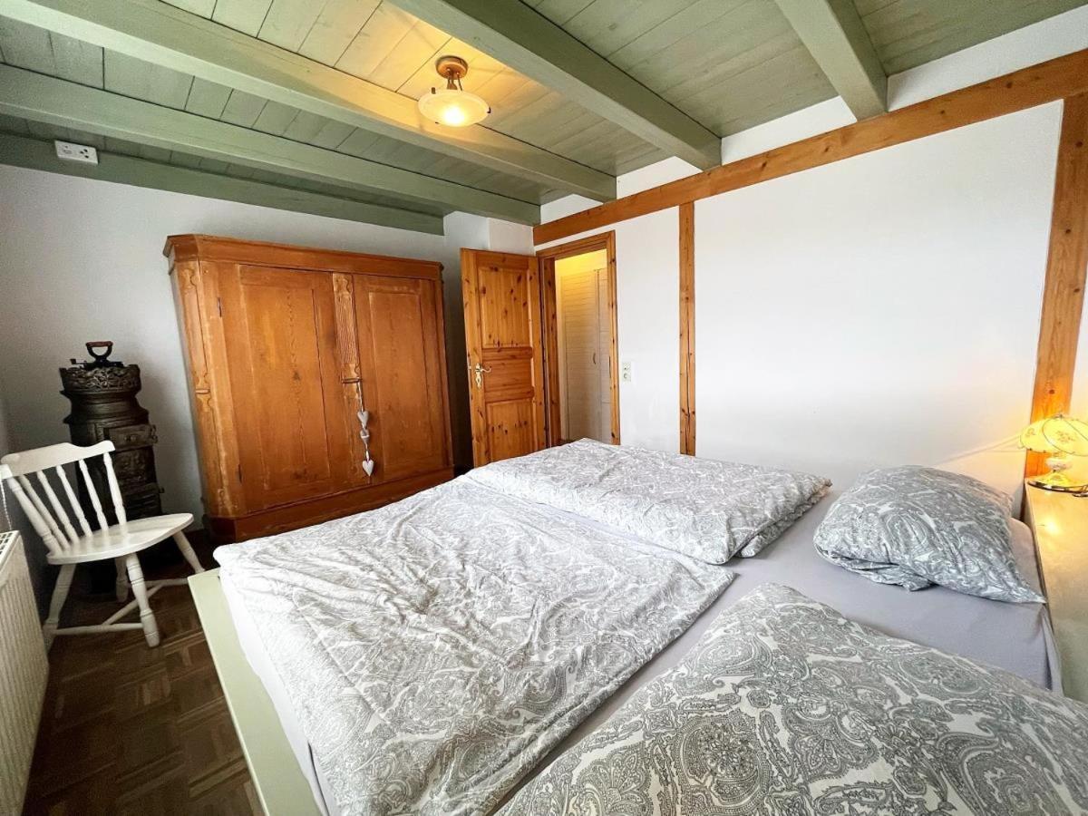 Das Puppenhaus, Reetdach, Sauna, Kamin, Eingezaeunt, Badewanne, Haustiere Willkommen Emmelsbüll-Horsbüll Esterno foto