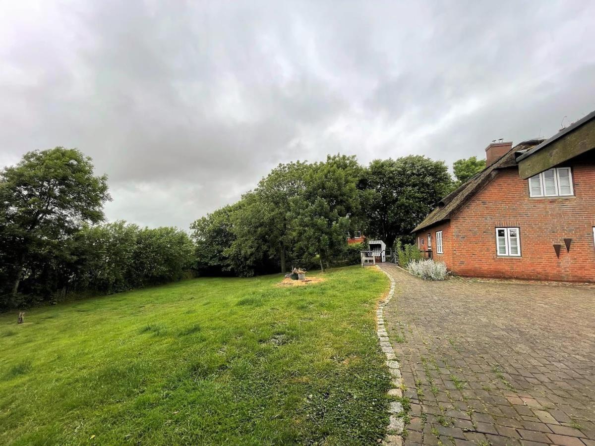 Das Puppenhaus, Reetdach, Sauna, Kamin, Eingezaeunt, Badewanne, Haustiere Willkommen Emmelsbüll-Horsbüll Esterno foto