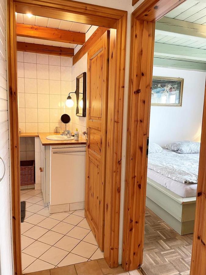 Das Puppenhaus, Reetdach, Sauna, Kamin, Eingezaeunt, Badewanne, Haustiere Willkommen Emmelsbüll-Horsbüll Esterno foto