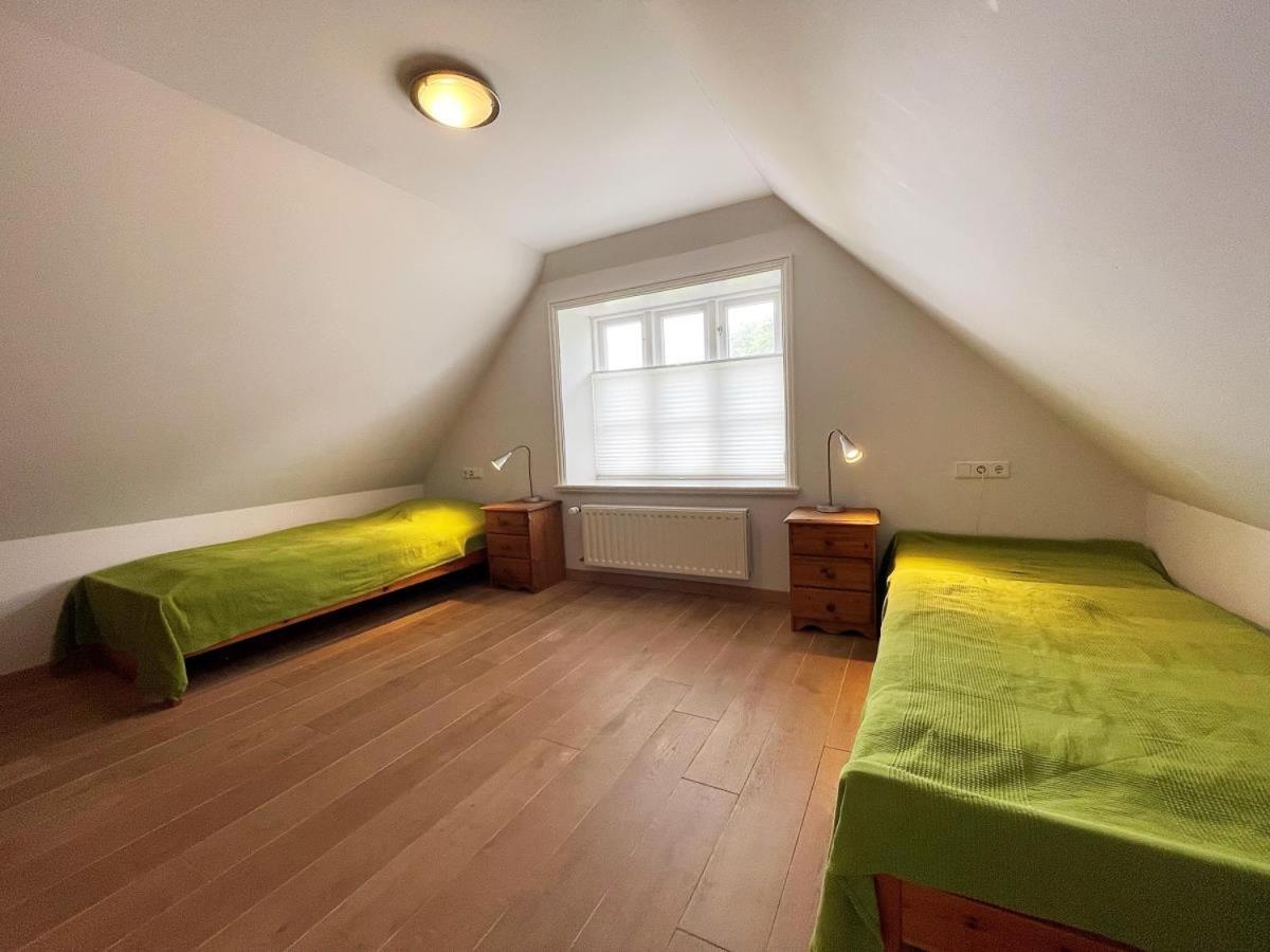 Das Puppenhaus, Reetdach, Sauna, Kamin, Eingezaeunt, Badewanne, Haustiere Willkommen Emmelsbüll-Horsbüll Esterno foto